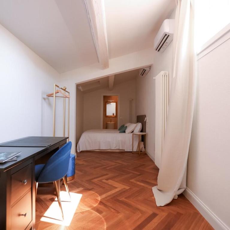 Prestige Florence -Balcony -Lift - Apartment - 61