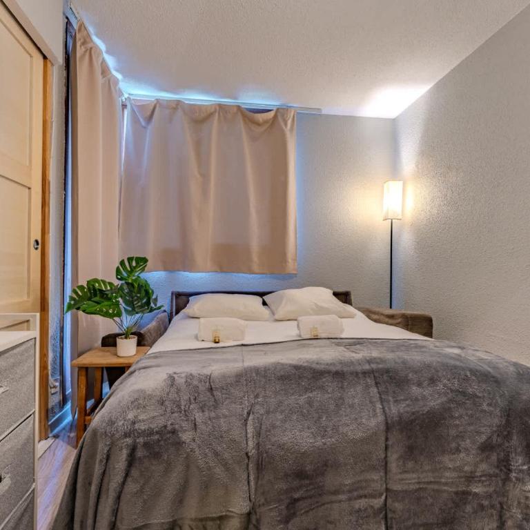Ski-In Ski-Out 2BR Apartment with Mountain View - Val Thorens - Résidence le Joker - Appartement - 5