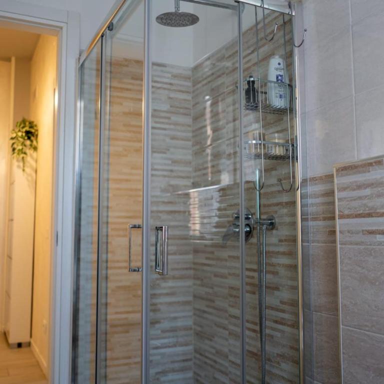 Modern Family Apartment Near the Hospital, Netflix & Free Wi-Fi - Two-Bedroom Apartment - 14