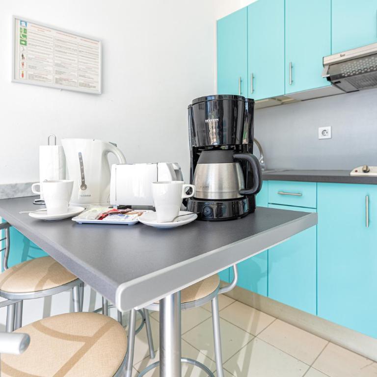 Los Veleros Apartments - One-Bedroom Apartment - 6