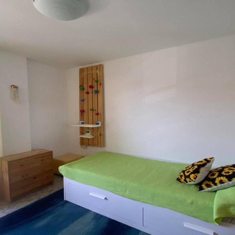 Apt ManRey 2B - Zafiro - Apartamento de 3 dormitorios con balcón - 4