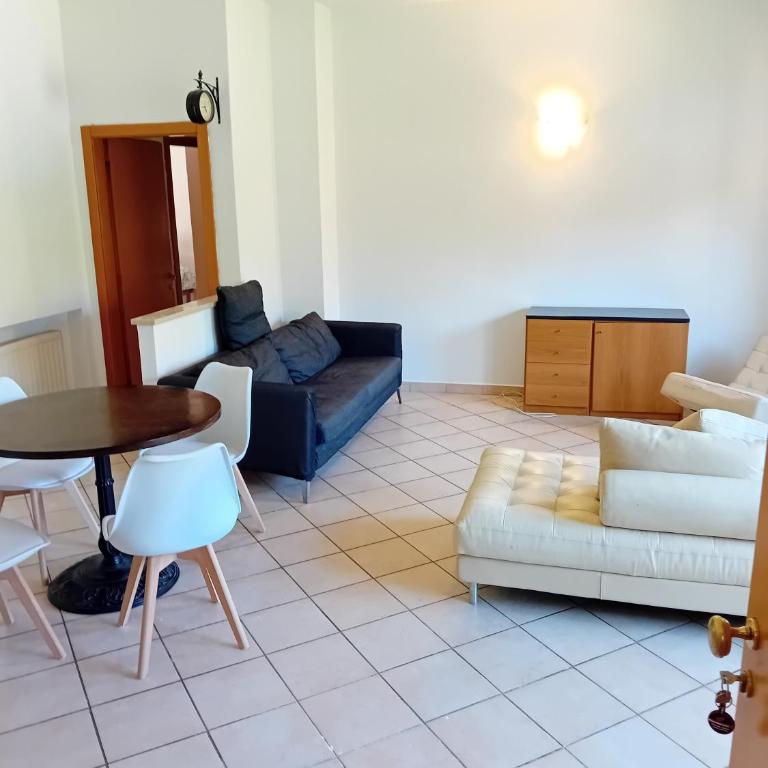Riva Apartment Negrelli - Appartamento Deluxe con 2 Camere da Letto e Vista Giardino - 2