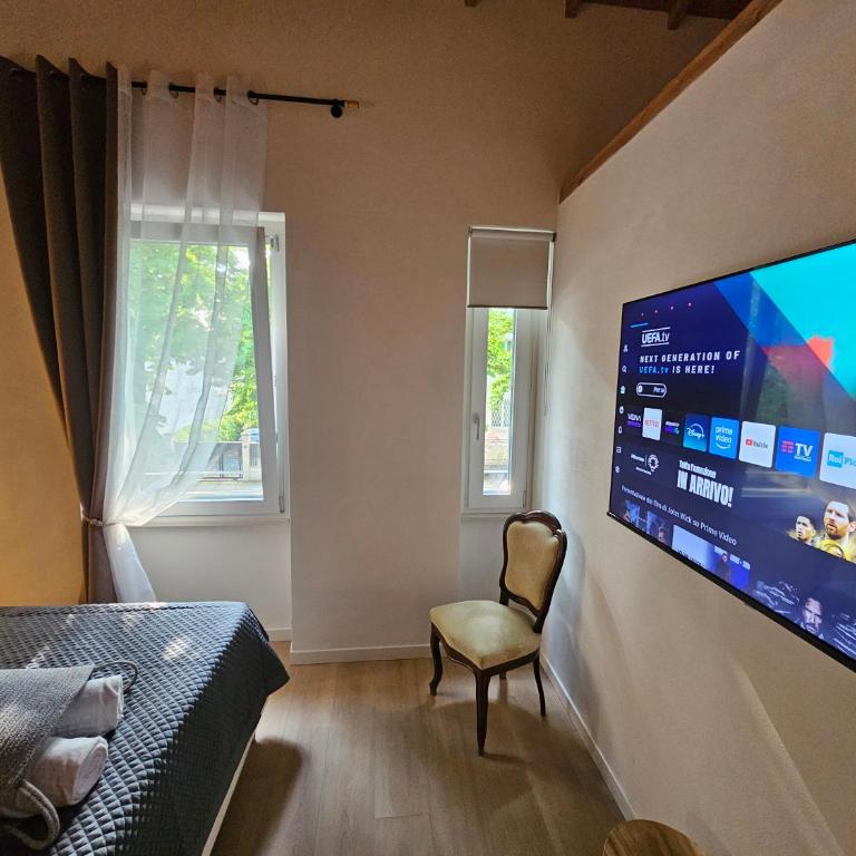 Lovely Suite, Villa Joy Verona , Luxury Romantic Suite with Jacuzzi, City Center - Appartamento - 5