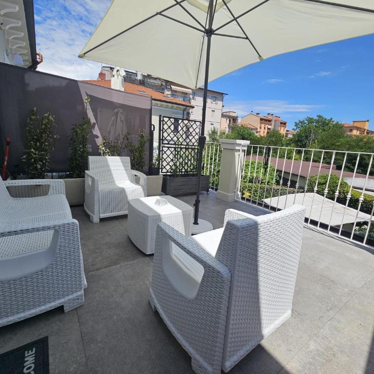 Lovely Suite, Villa Joy Verona , Luxury Romantic Suite with Jacuzzi, City Center - Appartamento - 20
