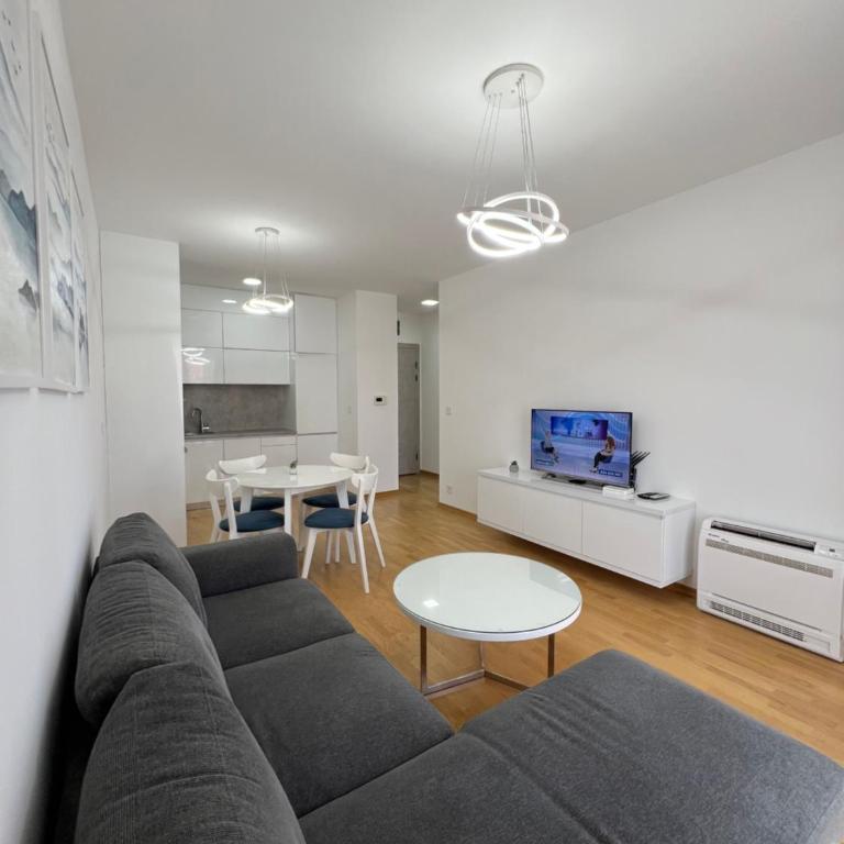 Tre Sorelle Becici - One-Bedroom Apartment - 3