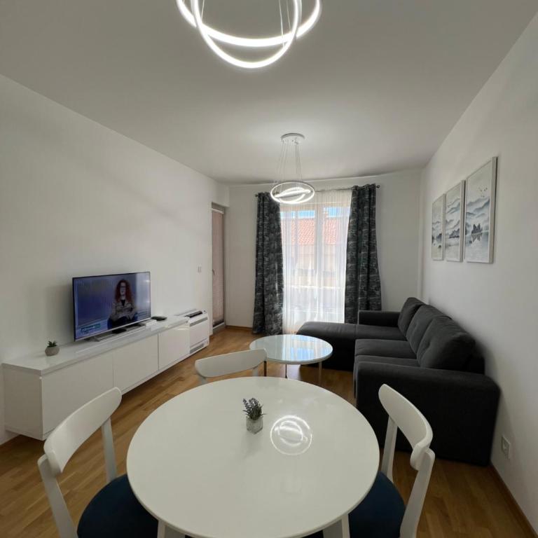 Tre Sorelle Becici - One-Bedroom Apartment - 5