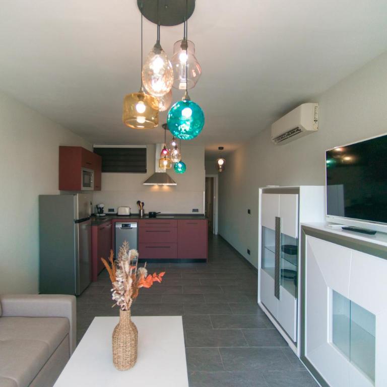 WELCS APARTAMENTO 270 EMP con vistas al canal - Apartamento - 10
