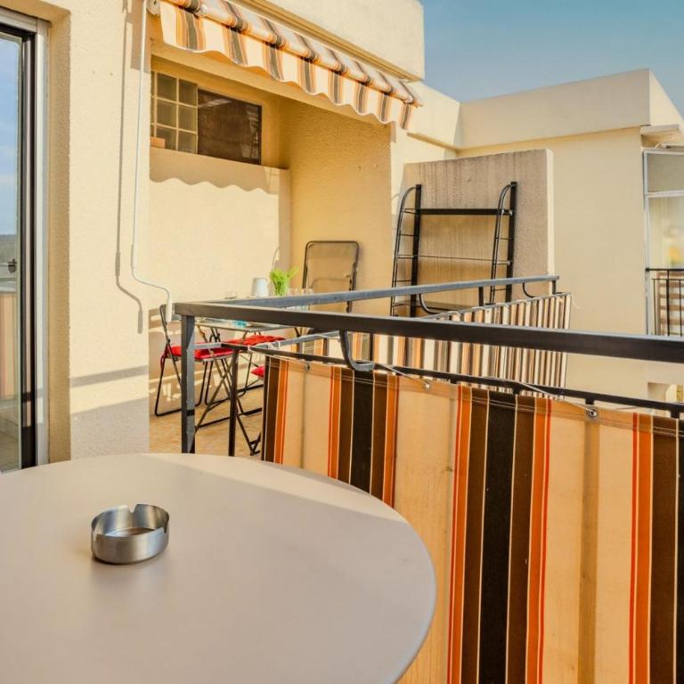 Studio Terrace AC Lift - Old town | By Airnest - Appartement - 21