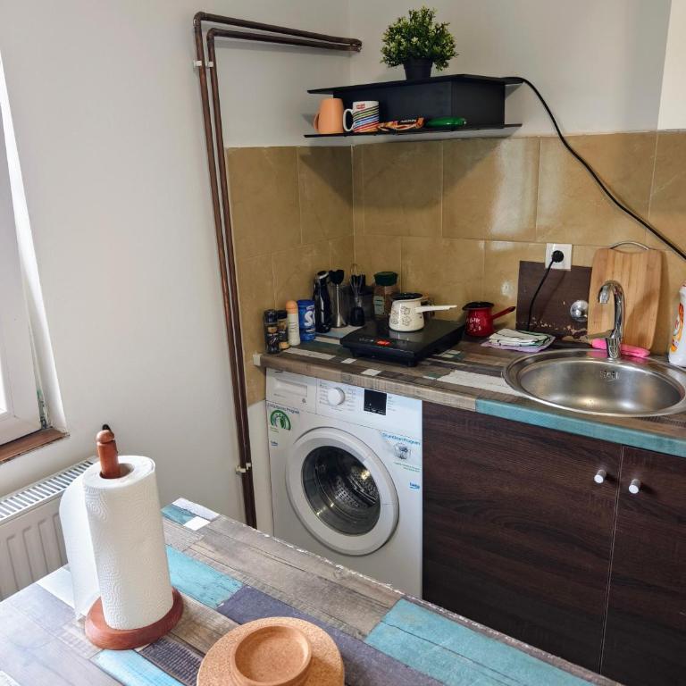 Quiet and Bright - Near Bus Station & Free Parking - Apartman sa 1 Spavaćom Sobom - 12