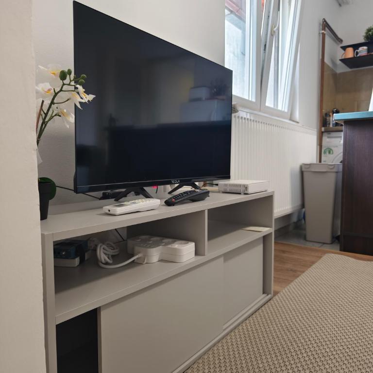 Quiet and Bright - Near Bus Station & Free Parking - Apartman sa 1 Spavaćom Sobom - 17