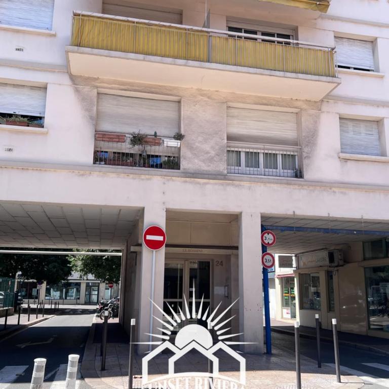 LE ROSSINI Antibes Center AirCo Parking for 4 By Sunset - Appartamento - 61