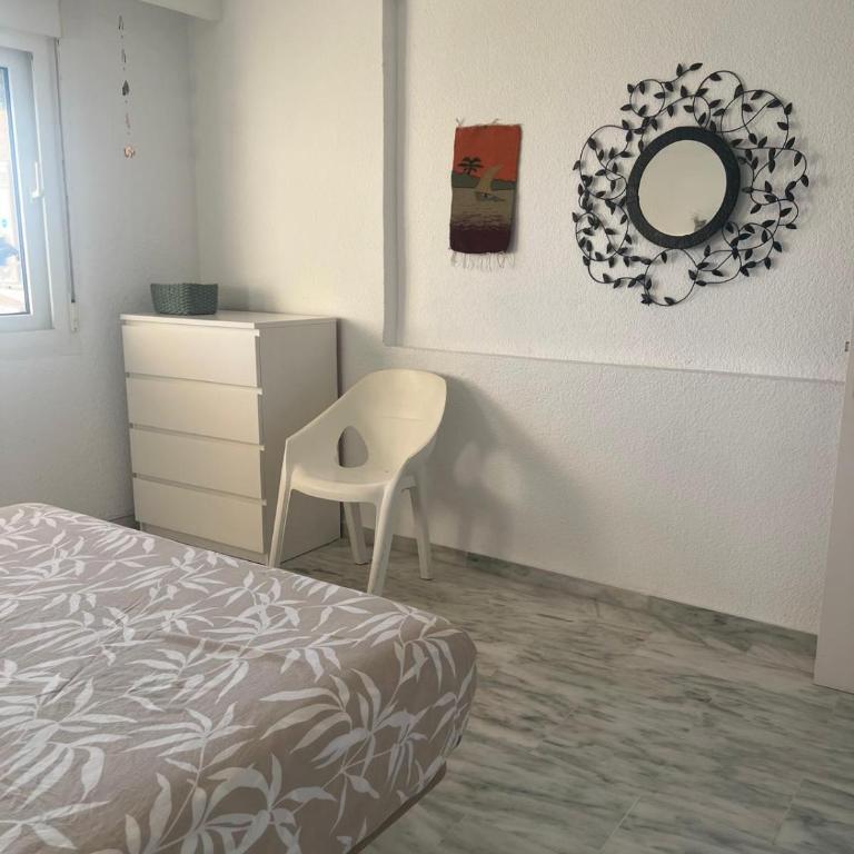 Benalmadena Suite Vistas panorámicas, 2 piscinas, Area infantil, Bar, Jardines y Tenis - One-Bedroom Apartment - 70