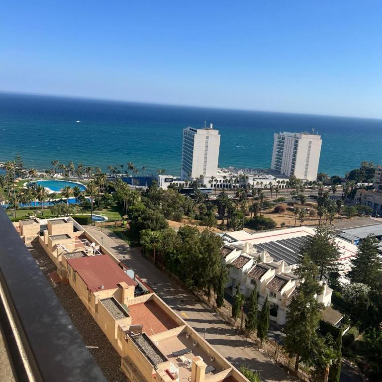 Benalmadena Suite Vistas panorámicas, 2 piscinas, Area infantil, Bar, Jardines y Tenis - One-Bedroom Apartment - 87