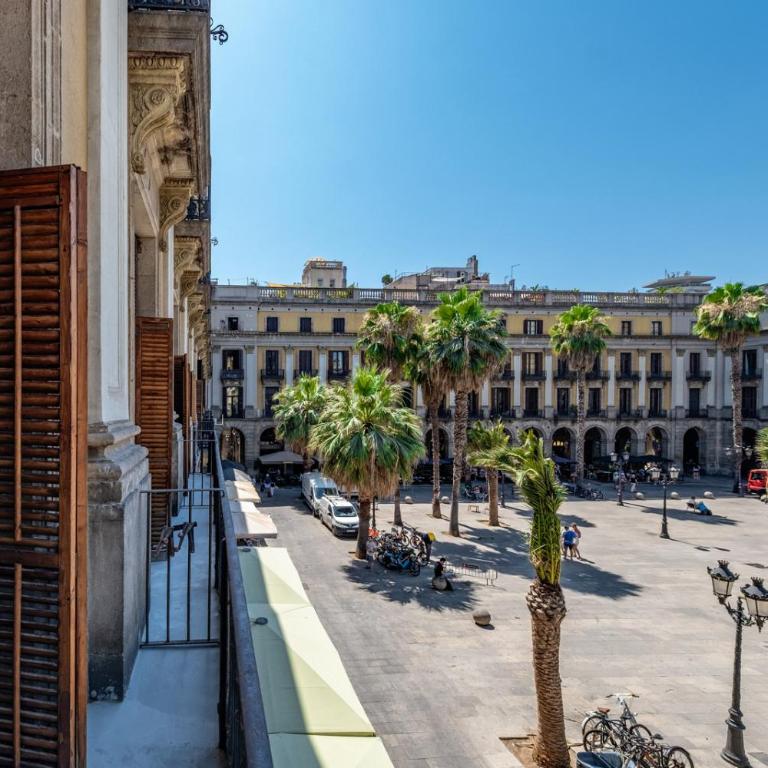Hostal Ambos Mundos - Double Room with Balcony - 15