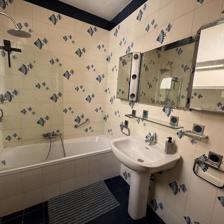 Historic Casa al Bastione - Free Parking - Cagliari Centro - Apartment with Balcony - 23