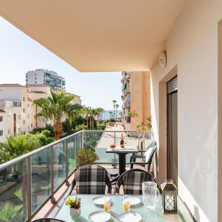 MalagaSuite ArcoSur Beach - One-Bedroom Apartment with Sea View and Terrace - 2