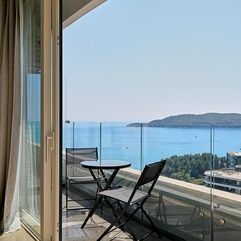 Skyline resort - One-Bedroom Superior Apartment - 1