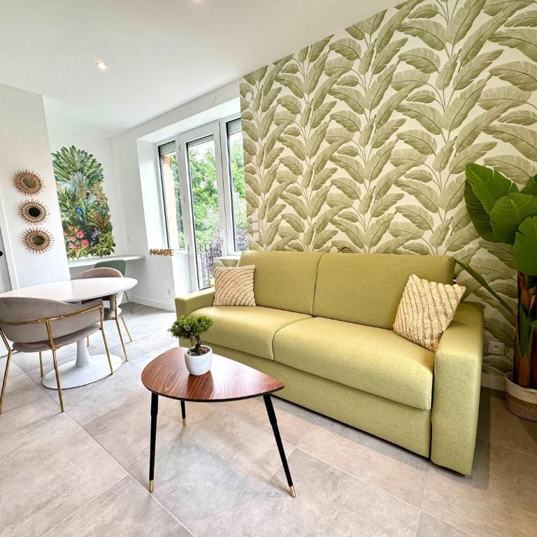 Green Jungle Carré de soie Medipole Astroballe - One-Bedroom Apartment - 1