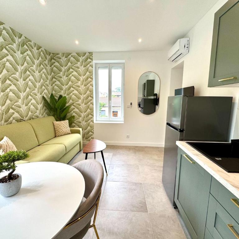 Green Jungle Carré de soie Medipole Astroballe - One-Bedroom Apartment - 17