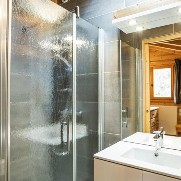Chalet spacieux à Châtel, 8 chambres, jacuzzi, proche pistes - FR-1-676-26 - Chalet - 16