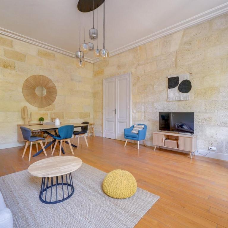Bel appartement avec terrasse et parking privé - One-Bedroom Apartment with Terrace - 19