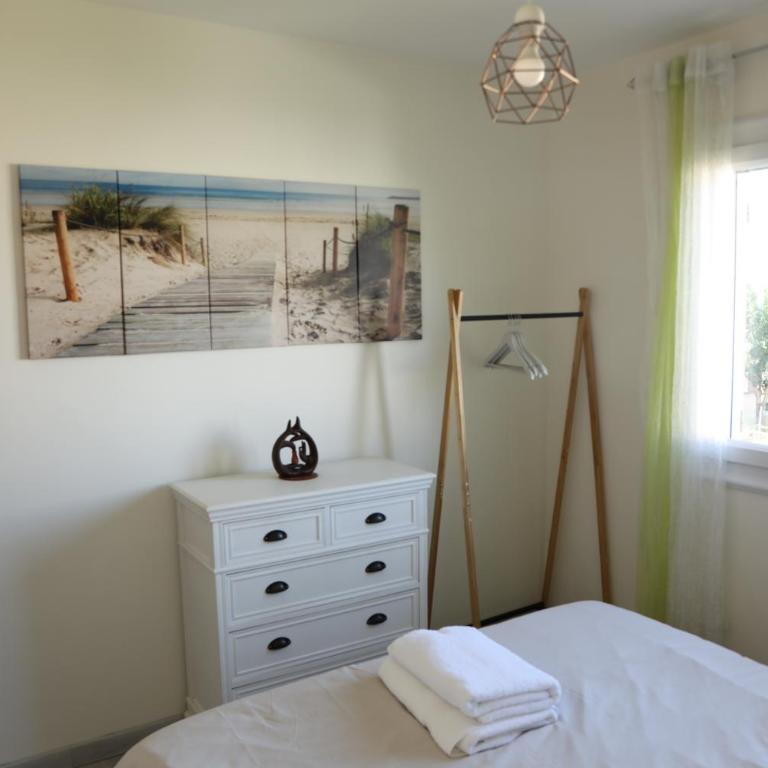 Proche Sanary et plage, grand appartement lumineux dans villa privée, 3 CH avec terrasse et jardin , climatisé SIX FOURS LES PLAGES 300m de la mer - Apartment mit 3 Schlafzimmern und Balkon - 20