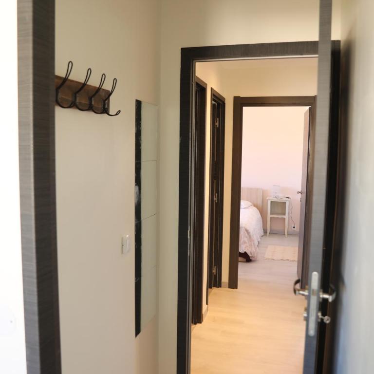 Proche Sanary et plage, grand appartement lumineux dans villa privée, 3 CH avec terrasse et jardin , climatisé SIX FOURS LES PLAGES 300m de la mer - Apartment mit 3 Schlafzimmern und Balkon - 16