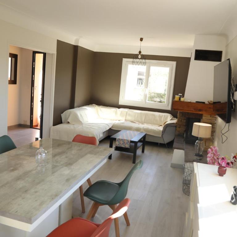 Proche Sanary et plage, grand appartement lumineux dans villa privée, 3 CH avec terrasse et jardin , climatisé SIX FOURS LES PLAGES 300m de la mer - Apartment mit 3 Schlafzimmern und Balkon - 29