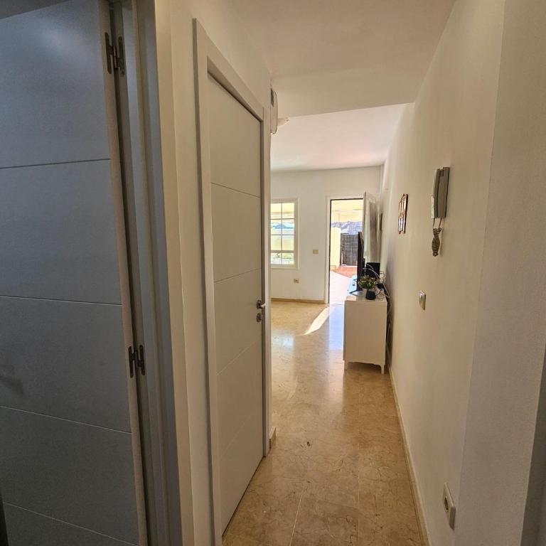 Cozy home with terrace and access to swimming pool - Apartment - 12