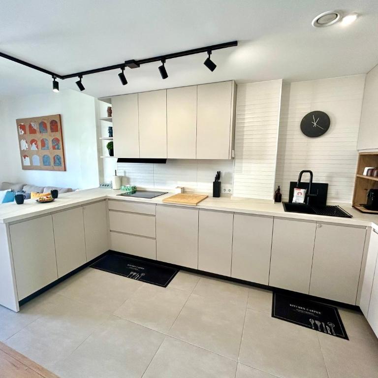 GATU Palacio de Rosa SOLO Familias - Apartamento de 2 dormitorios - 41