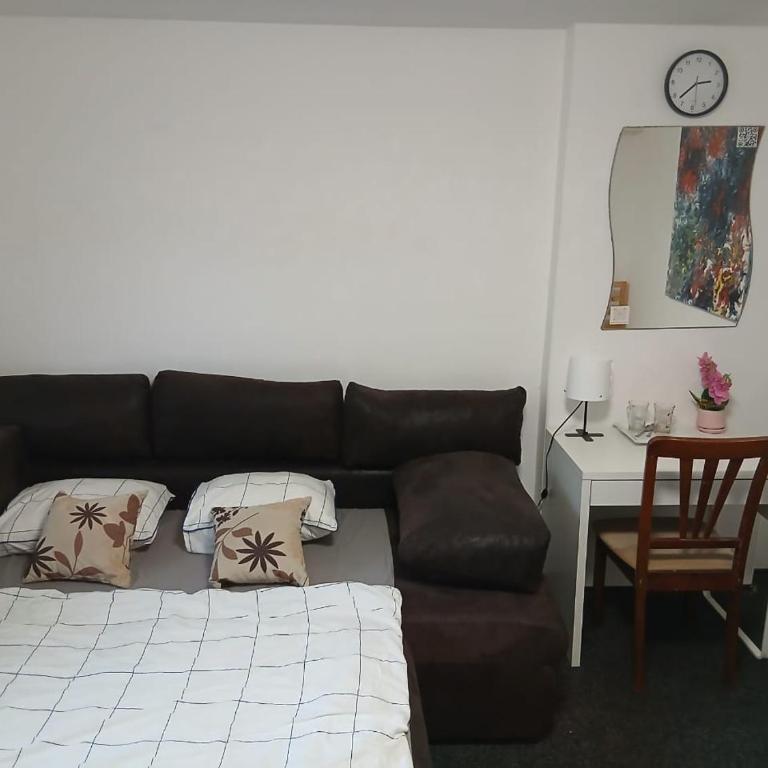 Smart hostel - Niskobudžetna Trokrevetna Soba - 2