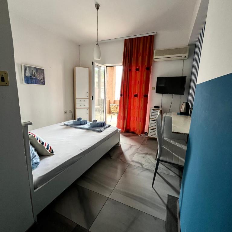 Apartments Lav Costas - Studio Apartment with Sea View - 1