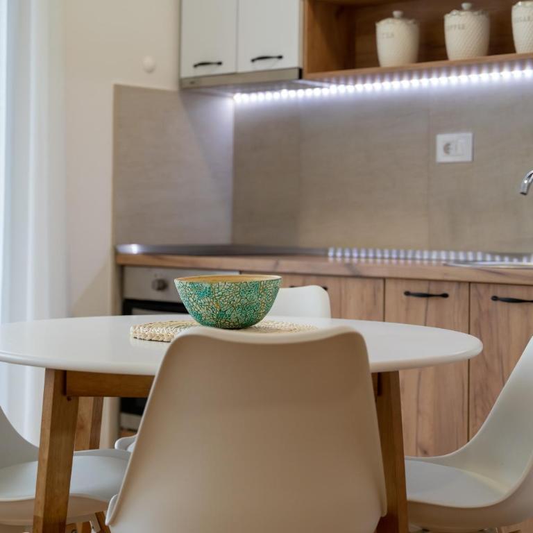 Rujan Apartments - Modern One-Bedroom Apartment - 10