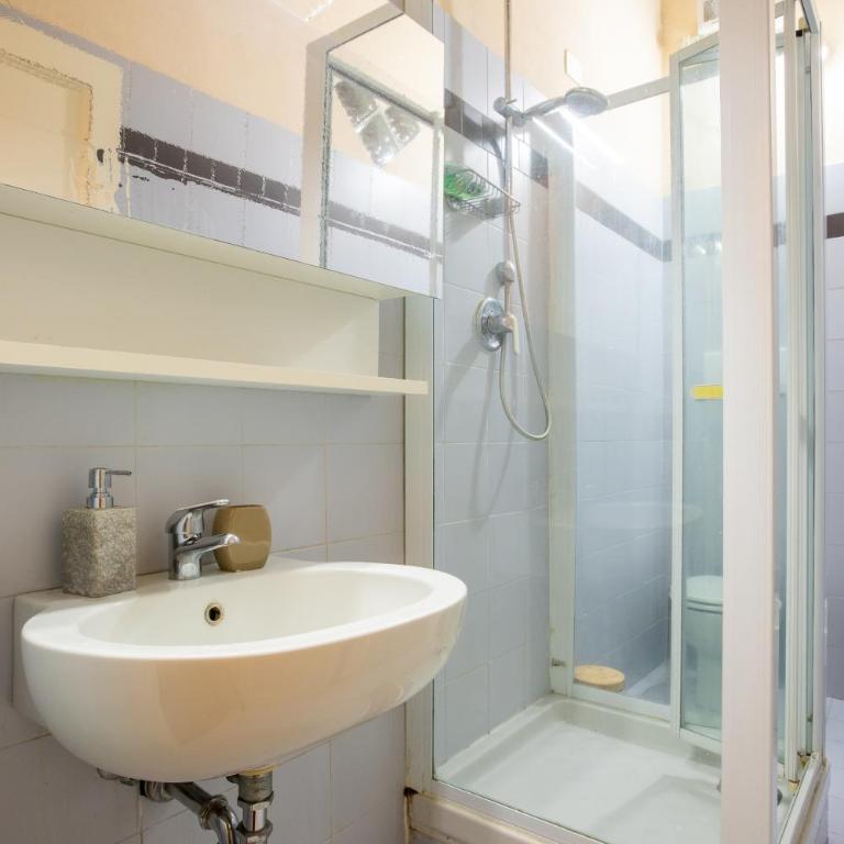 Vista Unica con Parquet - Centro - Two-Bedroom Apartment - 27