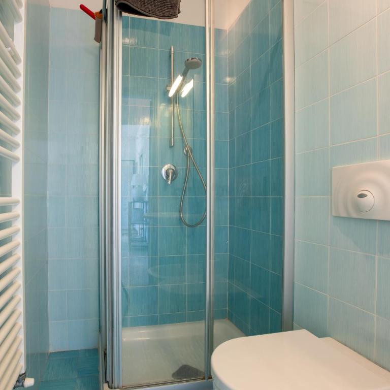 Stazione e Ospedale - Moderna - Appartamento con 2 Camere da Letto - 35