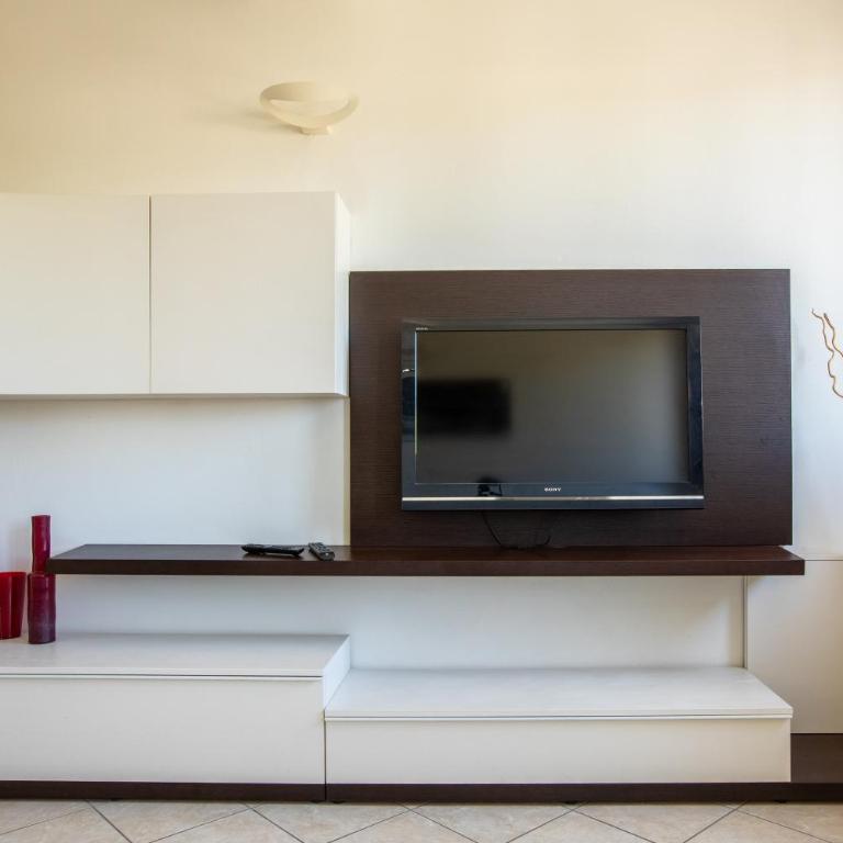 Stazione e Ospedale - Moderna - Appartamento con 2 Camere da Letto - 18