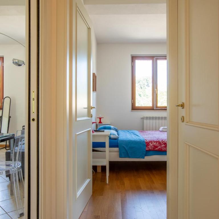 Stazione e Ospedale - Moderna - Appartamento con 2 Camere da Letto - 24