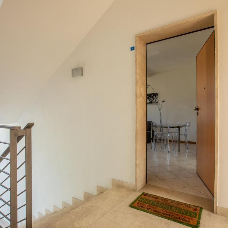 Stazione e Ospedale - Moderna - Appartamento con 2 Camere da Letto - 37