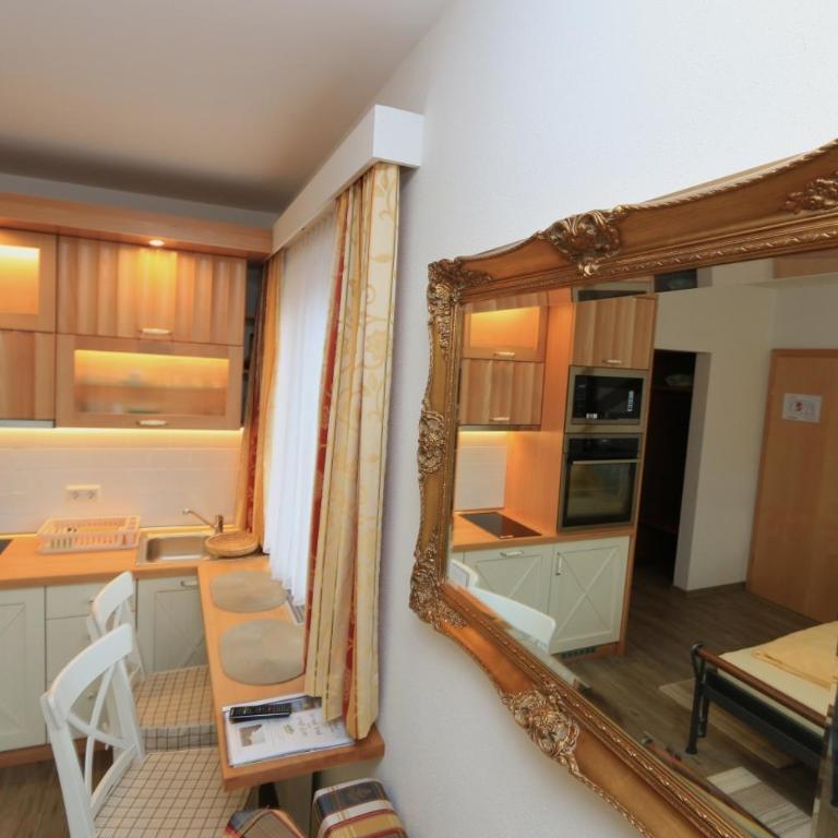 Hotel Kollerhof - Apartment mit 1 Schlafzimmer, Balkon und Bergblick - 4