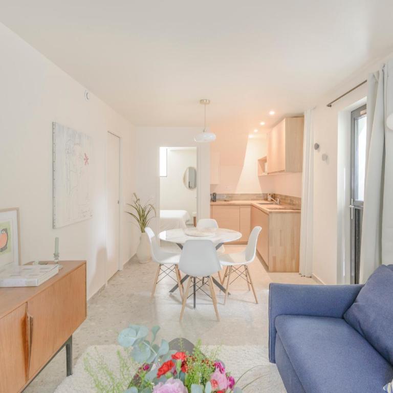 Maison Alcôme - Elegant Artist's Residence with Private Garden - Appartement 1 Chambre avec Jardin - 13