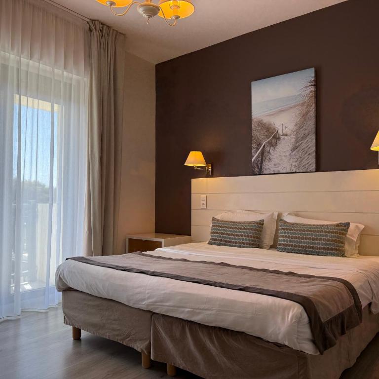 Hotel des Pins - Chambre Double avec Balcon - 1