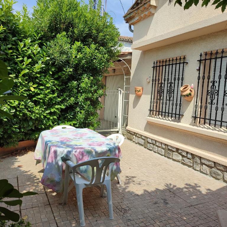 NEW VILLA GLYCINES indépendante 2 chambres jardin clos bien situé - Casa con 2 Camere da Letto - 7