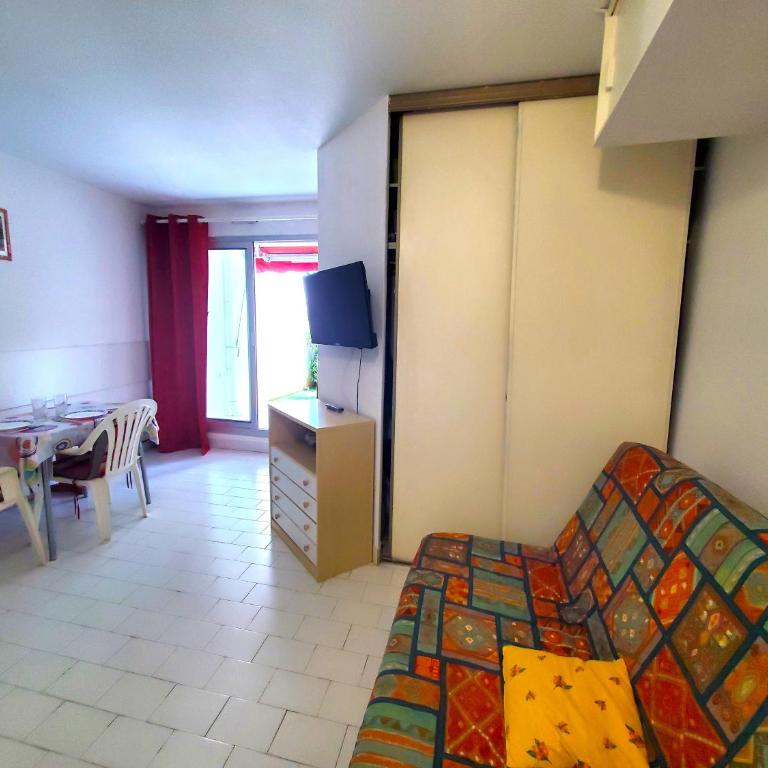 Vittoria Immobilier 4-REGLEMENT SUR PLACE -chèques vacances acceptés - Apartment - Ground Floor - 2