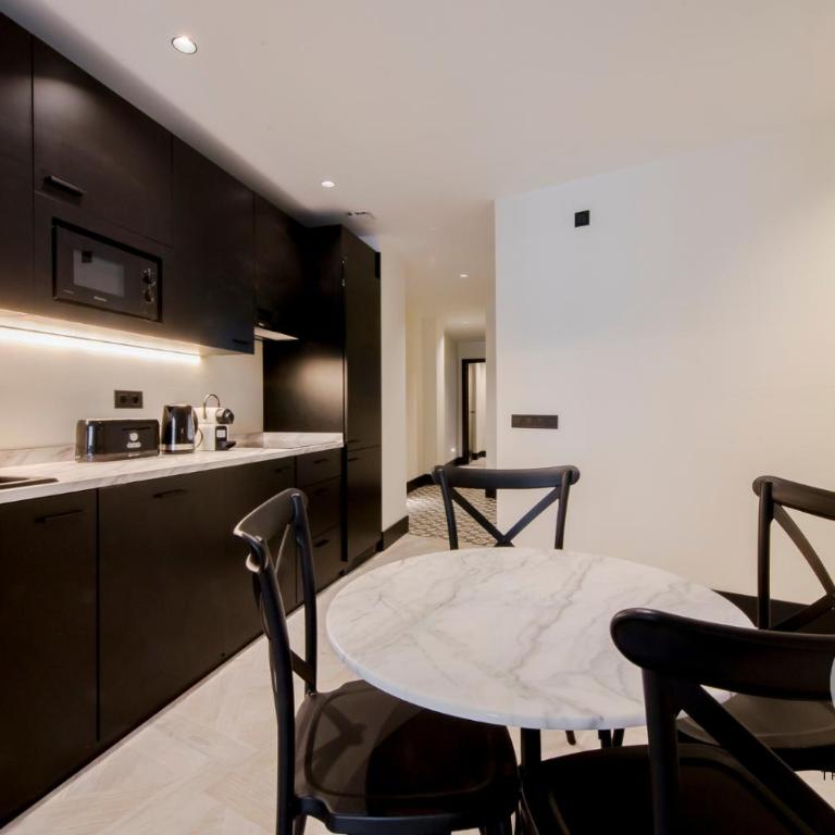 Un Madrid moderno para 7, tu refugio en Abada 2 E2 - Apartment - 4
