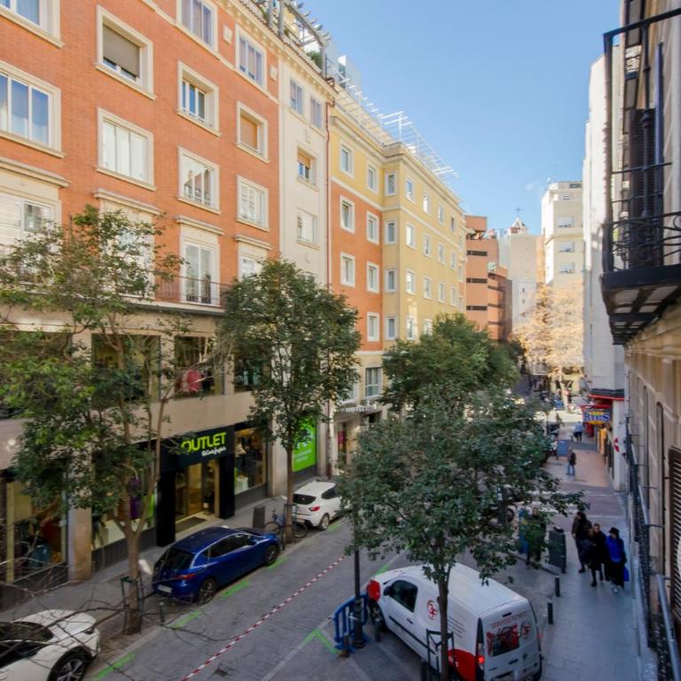 Un Madrid moderno para 7, tu refugio en Abada 2 E2 - Apartment - 32