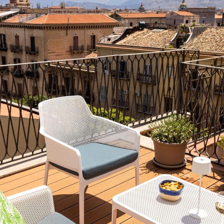 Apartment with 2 Terraces near Teatro Massimo - One-Bedroom Apartment - 42