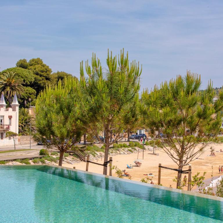 Hostal Boutique Es Portalet - Apartamento de 3 dormitorios con vistas al mar - 3