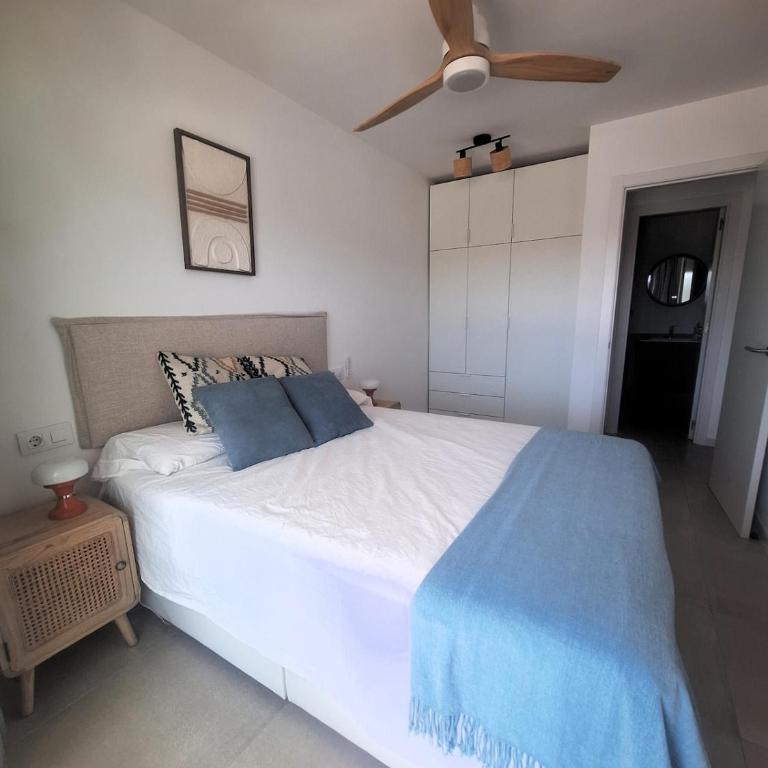 Enorme terraza con vistas al estrecho - Apartamento de 2 dormitorios - 6