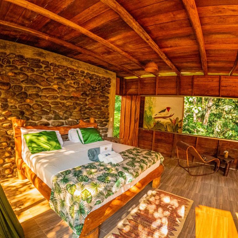 Posada Amazonia - Habitación con cama extragrande y vistas al lago - 2