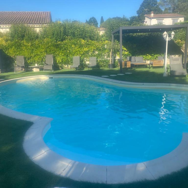 3 Pièces climatisé en rez de jardin avec piscine - Appartement 2 Chambres - 2